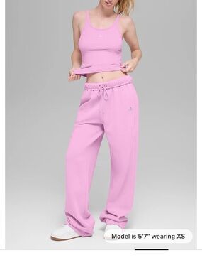 ALO Yoga ACCOLADE PANTS CANDY HEART PINK Relaxed Drawstring